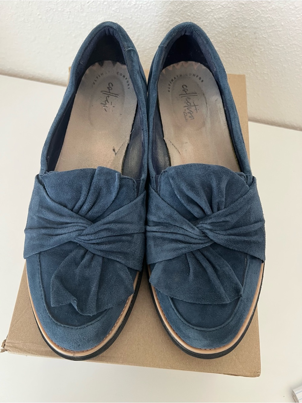 CLARKS-Women's Navy Suede Knot Loafers